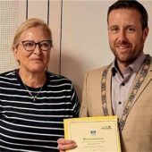 Erfolgreiche Handyhilfe für Senioren vorgestellt