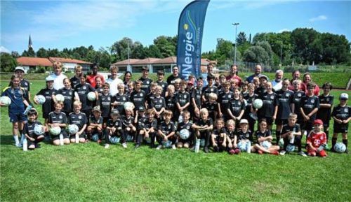 64 Kinder nahmen am Bananenflanker Legenden Fußballcamp in Rohrdorf teil.Foto Ruprecht