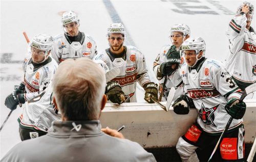 Alles hört auf Jari: Coach Pasanen und die Starbulls haben nun internationale Gegner vor der Brust.Foto Julian Baumeister