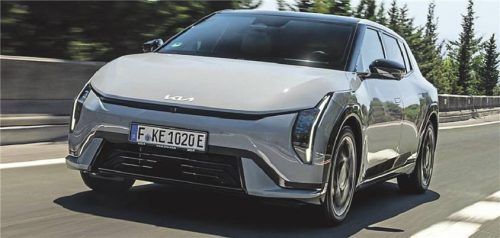 Attraktive Mitte: Der Kia EV4 GT-Line erntet viel Lob, ist mit 53.200 Euro aber auch nicht billig. Foto KIA