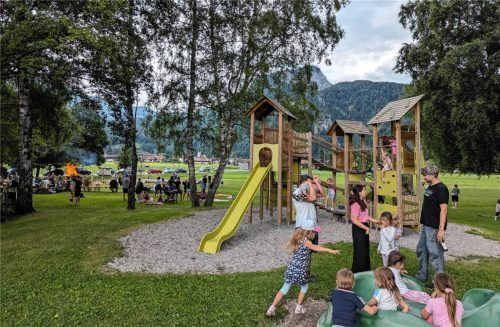Auch in den Ferien brauchen viele Kinder Betreuung. Das Bild zeigt den Spielplatz in Oberwössen. Foto  Flug