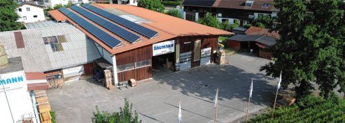 Das 80-jährige Firmenjubiläum nimmt die Zimmerei Baumann aus Aising nun zum Anlass, gemeinsam mit Kunden, Partnern und der Öffentlichkeit auf ihre Geschichte zurückzublicken. Fotos re/zimmerei baumann.