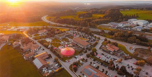 Das Irschenberg Festival startet am 1. Oktober im Zirkuszelt bei Dinzler.