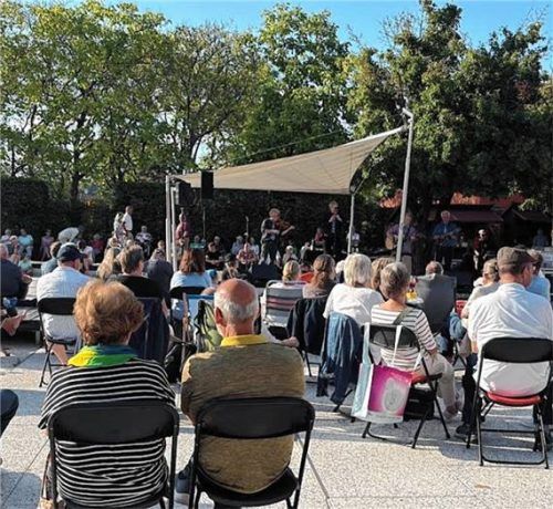 Das Matching Ties Quartet untermauerte eine in Jahrzehnten gewachsene Beziehung zur Stadt Burghausen. Foto Goldbrunner
