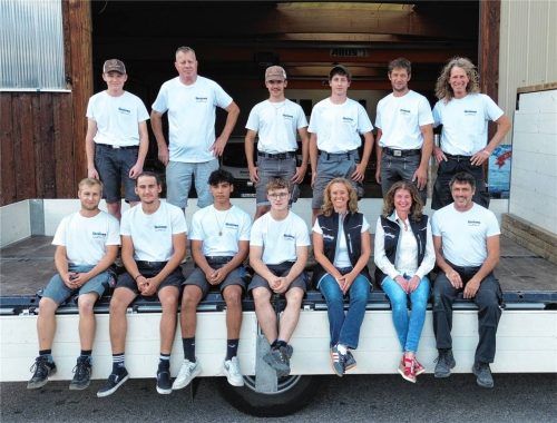 Das Team der Zimmerei Baumann. Fotos re/zimmerei baumann