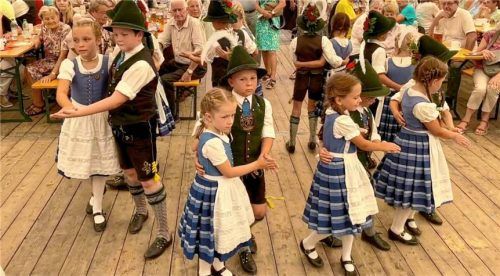 Der Nachwuchs vom Trachtenverein Westerham bei seinem großen Auftritt.