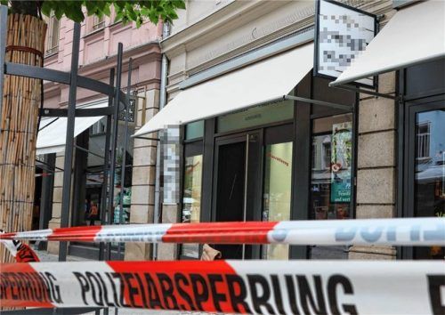 Der Tatort in der „kleinen“ Fußgängerzone in Rosenheim war für mehrere Stunden abgesperrt. Foto Mischner