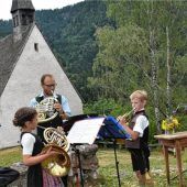 Stimmungsvolle Andacht auf dem Streichen