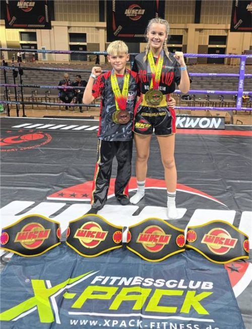 Die Geschwister Summer und Jason Viola aus Oberaudorf haben bei der Amateur-Kickbox-Weltmeisterschaft in Berlin vier Titel eingefahren.Foto privat