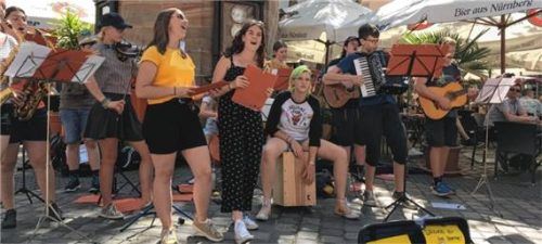 Die Straßenmusiker ziehen durch ganz Bayern. Foto re