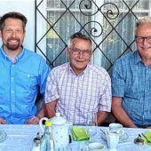 Ehrenkommandant ist 85