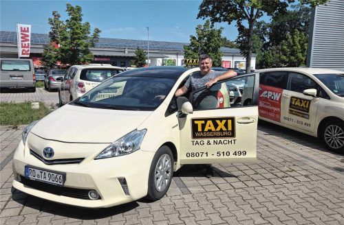 Erich Weinberger betreibt das Unternehmen „Taxi Wasserburg“. Foto privat