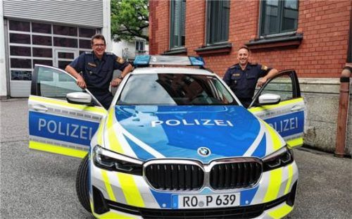 Erster Polizeihauptkommissar Robert Maurer und Polizeidirektor Volker Klarner (rechts) haben die Einsatzleitung auf dem Rosenheimer Herbstfest inne.Foto PI Rosenheim
