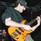 Moshpit im Kolbermoorer Honigtopf