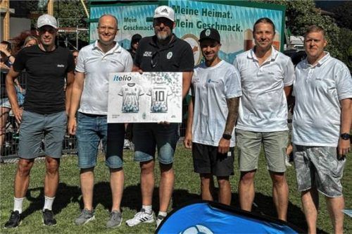 Ingemar Mayr, Peter Kurz, Horst Möllenhoff, Sebastian Bichler, Tobias Biller, Tobias Kurz (von links).Foto re
