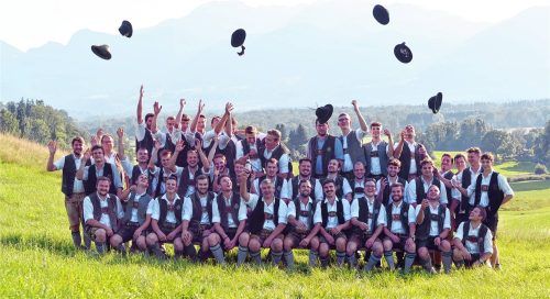 Insgesamt zählt der Burschenverein Altenbeuern derzeit 89 Mitglieder. Alle zusammen freuen sich auf das Festwochenende zum 40. Jubiläum.