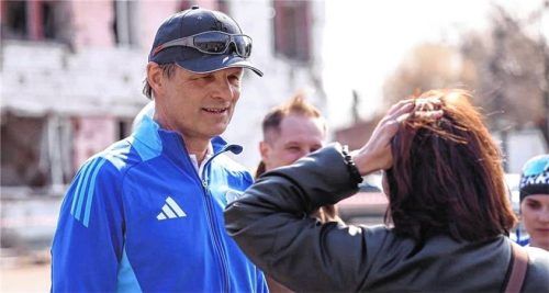 Jens Steinigen war im letzten Jahr selbst in der Ukraine. Am letzten Tag der Reise hatte er die Kinder- und Jugendsportschule für Langlauf und Biathlon in Tschernihiw besucht. Foto A4U