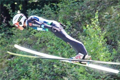 Johannes Rumpfinger und der Inntaler Skisprung-Nachwuchs sind weiter in der Siegerspur.Foto re