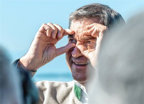 Markus Söder (CSU), Ministerpräsident von Bayern, steht vor Beginn der Sitzung des bayerischen Kabinetts auf dem Sonnendeck des Ausflugsschiffs MS Starnberg. Foto dpa