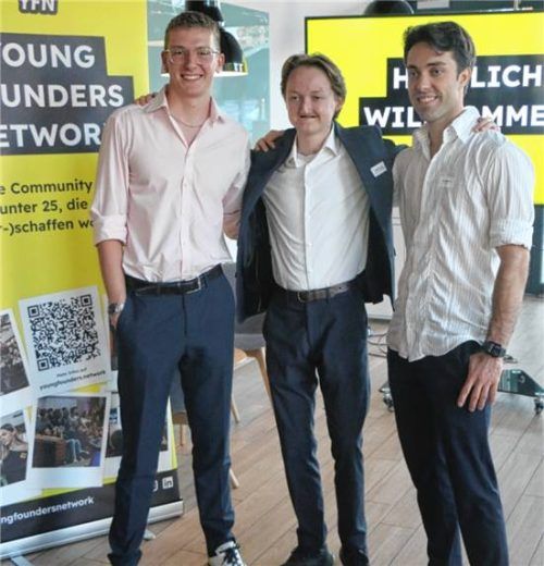 Raphael Unterreiner sowie Valentin Israel und Dustin Maurer (von links) führten durch die „Young Founders Network“-Veranstaltung. Foto Erlich