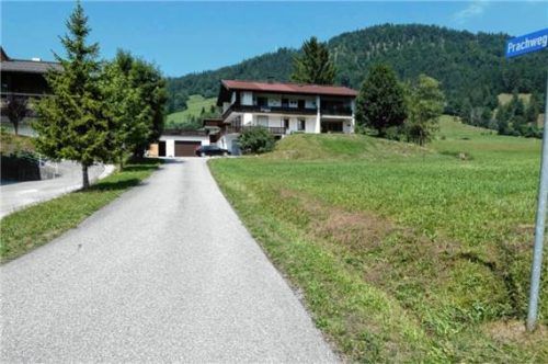 Um dieses Anwesen am Prachweg in Entfelden geht es bei der Aufstellung des Bebauungsplans. Foto Hauser