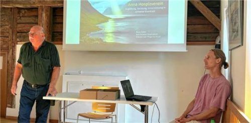 VdK-Vorsitzender Dieter Bernert und Referent Klaus Huber vom Hospizverein Mühldorf gaben in Maitenbeth wertvolle Tipps für den letzten Weg auf Erden. Foto Richterstetter