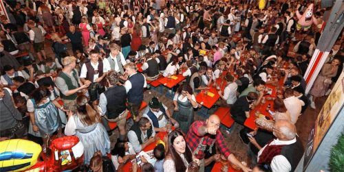 Volles Haus in Rosenheim: Nicht nur die Profis hinter den Kulissen des Herbstfests freuen sich, dass es am Samstag, 29. August, endlich losgeht. Foto Stuffer