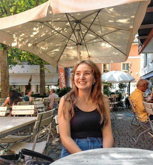 Wurde von ihren Eltern und dem Raublinger Pfarrer zur Kandidatur motiviert: Jetzt ist die 19-jährige Lucia Wauer Vorsitzende im Pfarrgemeinderat. Foto privat