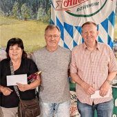 Fast 100 Teilnehmer im Festzelt