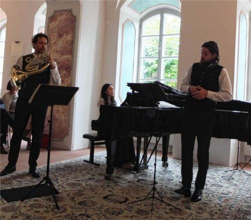 Christian Loferer am Horn, Mona Asuka am Klavier und Konstantin Krimmel als Bariton begeisterten das Publikum bei den „Inselkonzerten“. Marco Frei