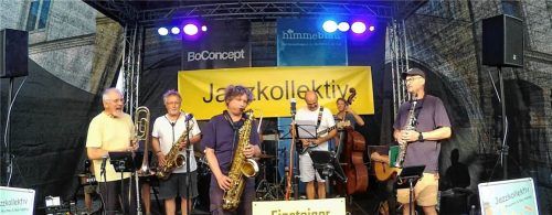 Das „Jazzkollektiv“ bei einem Auftritt.  Fromm