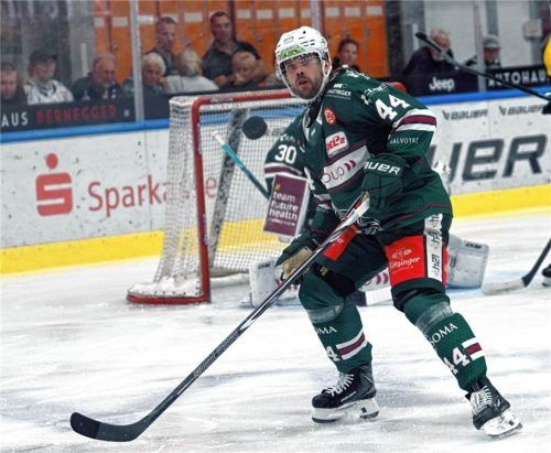 Den Puck immer im Blick: Erik Ullman will mit den Starbulls erfolgreich sein.Ziegler