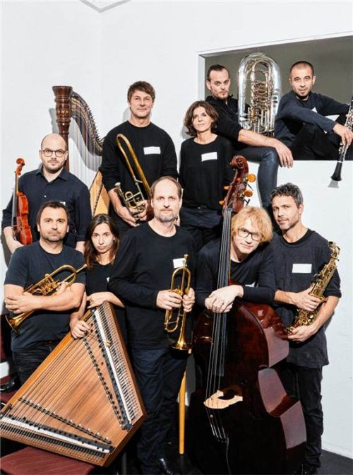 Die Musicbanda Franui fungiert als musikalischer Gastgeber des Programms. re