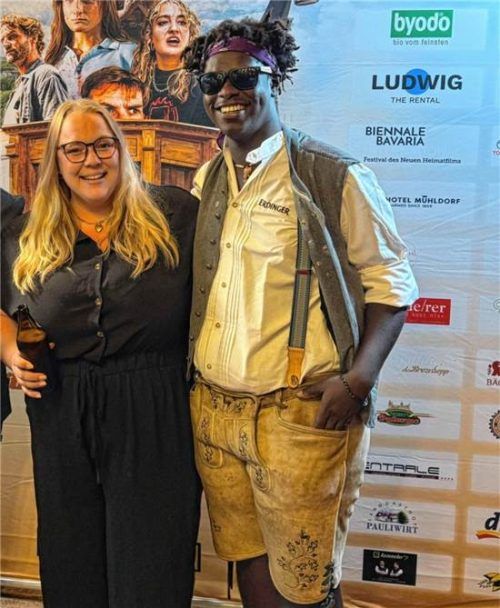 Die Rosenheimer Influencer Gerdi Hauser und Noah Hansen wagen den Sprung in die Filmbranche. Hauser
