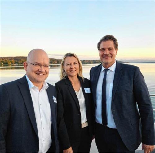 Führungsteam: (von links) Sebastian Brehm, Landesvorsitzender der Mittelstandsunion Bayern, Anna Marx, Vorsitzende der Mittelstandsunion Traunstein und wiedergewählte stellvertretende Bezirksvorsitzende der Mittelstandsunion Oberbayern, und Dr. Thomas Geppert, Bezirksvorsitzender der Mittelstandsunion Oberbayern. Mittelstandsunion Traunstein
