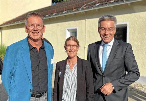 Für das Gemeinwohl im Einsatz: (von links) Dr. Andreas Dexheimer, Dekanin Dagmar Häfner-Becker und Rosenheims Landrat Otto Lederer. Lena Erhard (Diakonie Rosenheim)