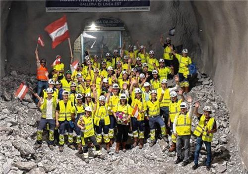 Meilenstein im Basistunnel: Projektbeteiligte feiern im Juli 2026 den Durchbruch in der Hauptröhre. BBT SE