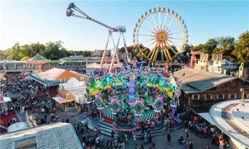 Schausteller, Gastronomen und Behörden zeigten sich zufrieden mit der ersten Wiesn-Hälfte. WV