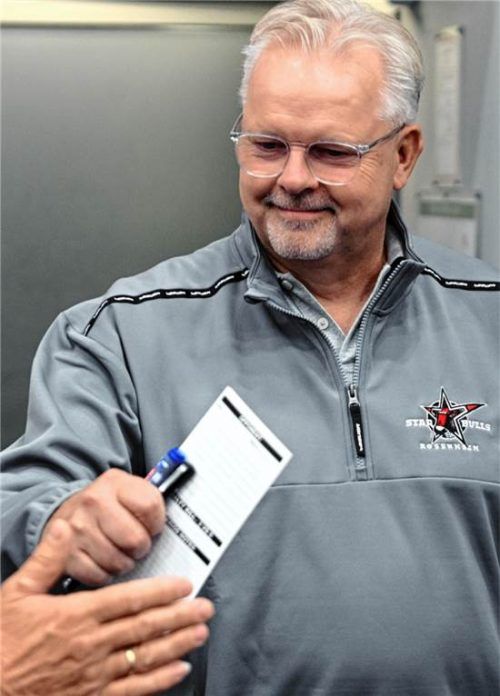 Starbulls-Headcoach Jari Pasanen ist zu Gast in der 112. Folge von „Hart gecheckt“. Hans-Jürgen Ziegler