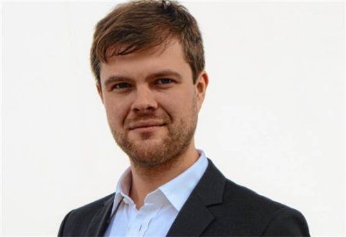 Tobias Jackl, Pianist bei den Wasserburger Innenhofkonzerten. Brunnlechner
