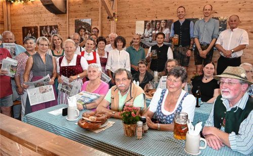Zwischen Blasmusik und Schweinsbraten war Zeit zum gegenseitigen Austausch und für ein großes Dankeschön. Schlecker