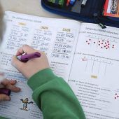 Grundschule: Mehr Stunden