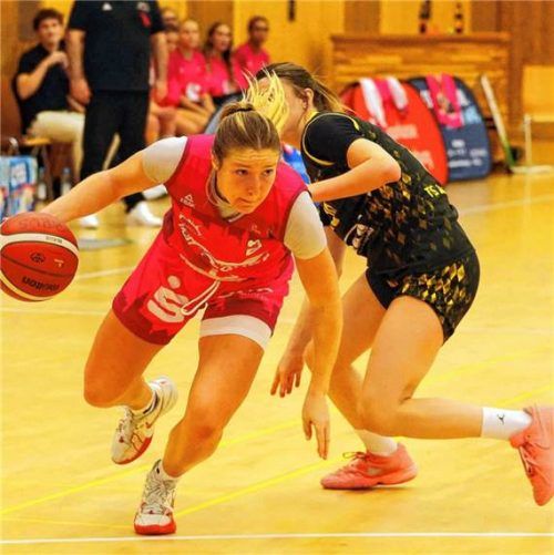 AbbyRay und der TSV Wasserburg spielten im DBBL-Pokal in pinken Trikots und trugen damit eine Botschaft hinaus. Christian Butzhammer