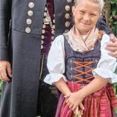 <p xml:space="preserve">„Alles fing mit dem Sammeln an“ – Wast Mayer mit Tochter Fanny. Wast Mayer</p>