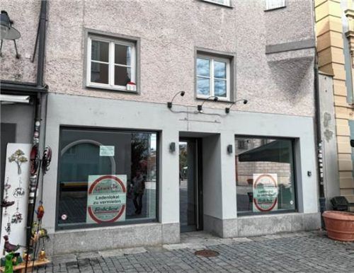 Am Max-Josefs-Platz in Rosenheim gibt es einen neuen Leerstand. Anna Heise