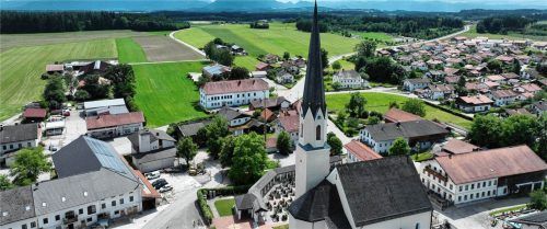 Blick aus der Luft auf den Ort Pittenhart, für dessen Baugebiet „Wimmäcker“ der Gemeinderat den Satzungsbeschluss gefasst hat. Emmy Künzner-Hingerl