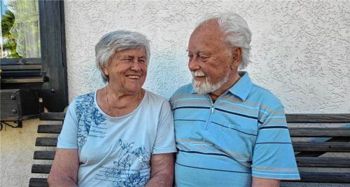 Das Ehepaar Licht aus Stephanskirchen ist seit 60 Jahren verheiratet. Blum