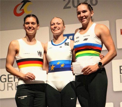Das Podium der German-Masters-Gesamtwertung: Ramona Dandl wurde Zweite, Lara Füller gewann und Jana Pfann wurde Dritte (von links).Wilfried Schwarz
