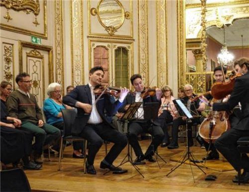 Das Schumann Quartett mit Erik und Ken Schumann (Violine), Matthew McDowell (Viola) und Mark Schumann (Violoncello) begeisterte das Publikum. Georg Füchtner