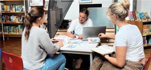 Das „Sozialraumteam Ost“ im Kinderhaus der Stadtbibliothek. Stadtbibliothek Rosenheim